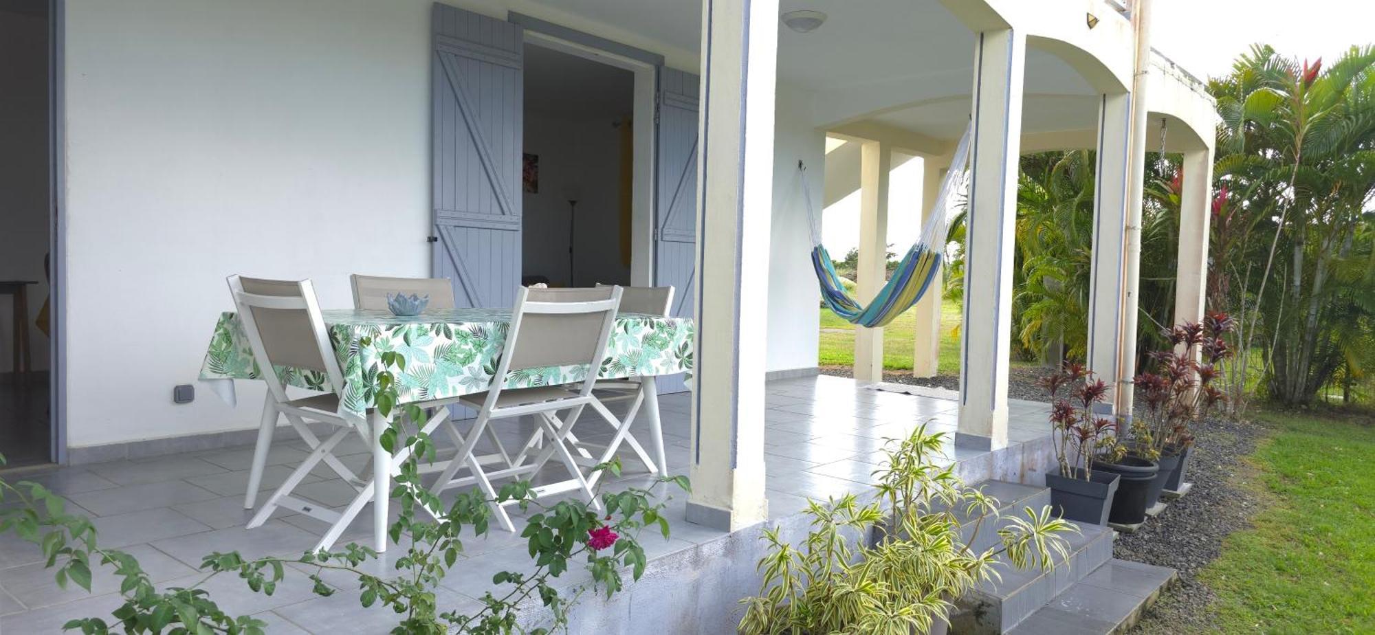 Maison Laurencia - Appartement Au Rez-De-Chaussee Avec Jardin Sainte-Anne  Extérieur photo