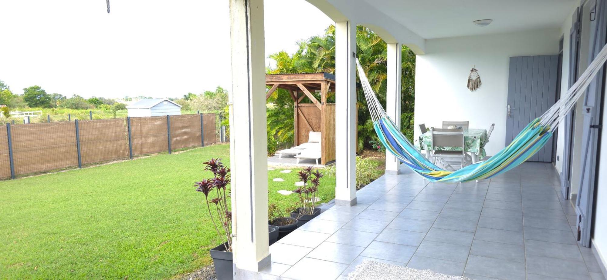 Maison Laurencia - Appartement Au Rez-De-Chaussee Avec Jardin Sainte-Anne  Extérieur photo